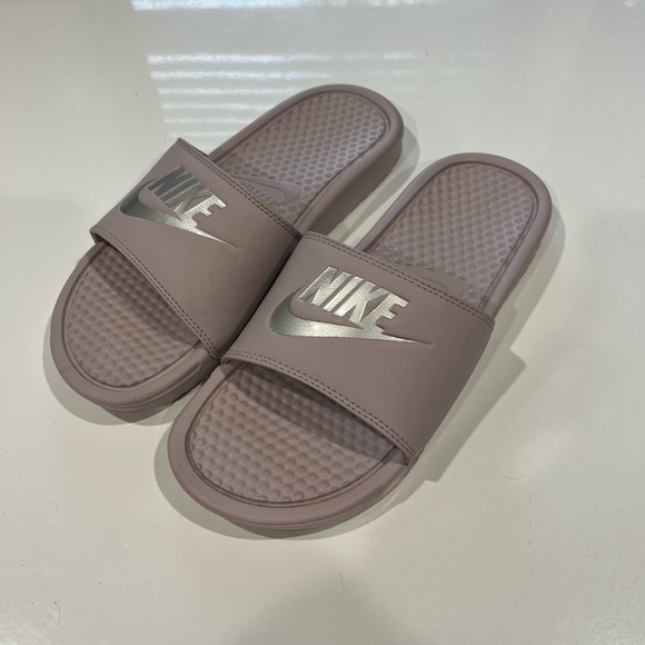 Nike Shoes - Nike slides